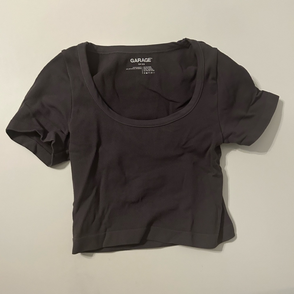 Garage tight cropped tee XS